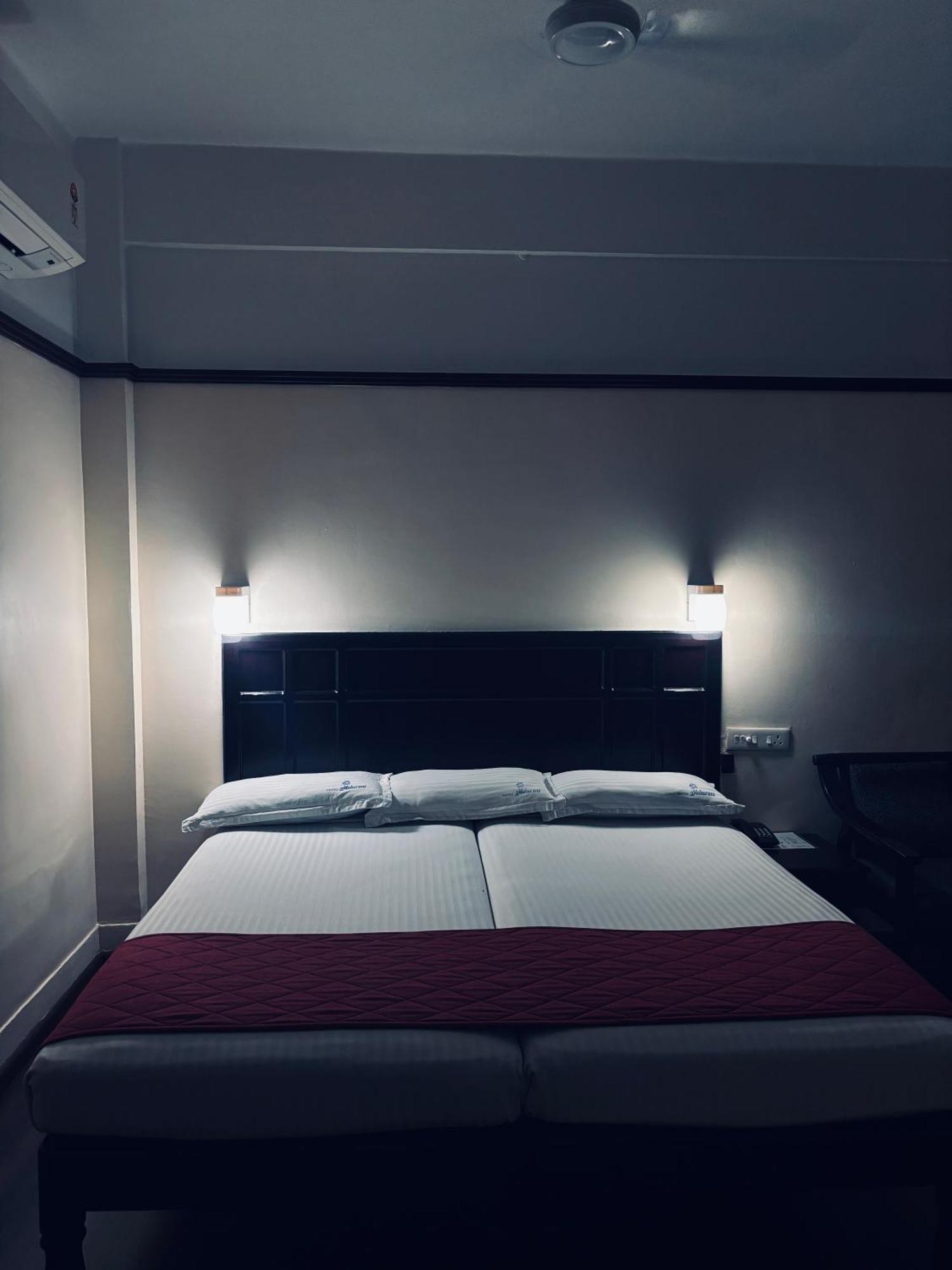 Maharani Hotel Кожикод Екстериор снимка