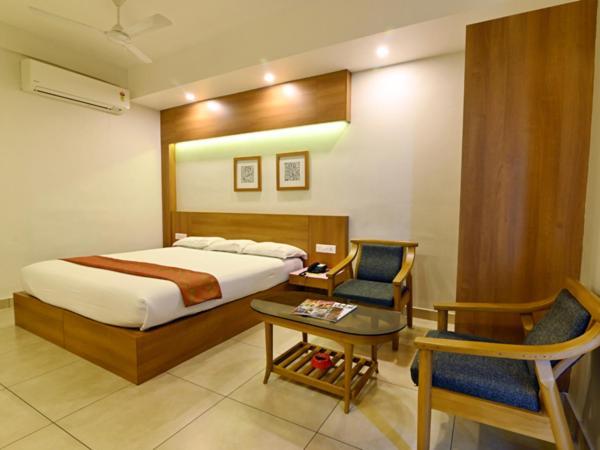 Maharani Hotel Кожикод Екстериор снимка